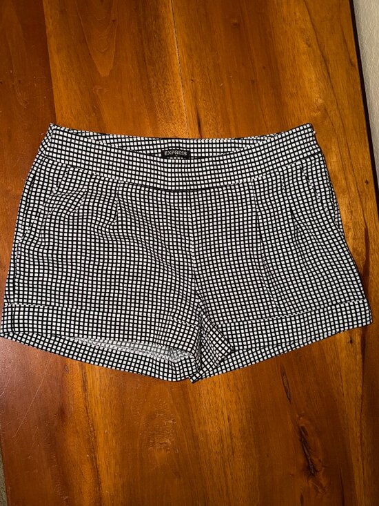 Express Pants - Express Black and White Grid Plaid Cuffed Dress Shorts - Size 2